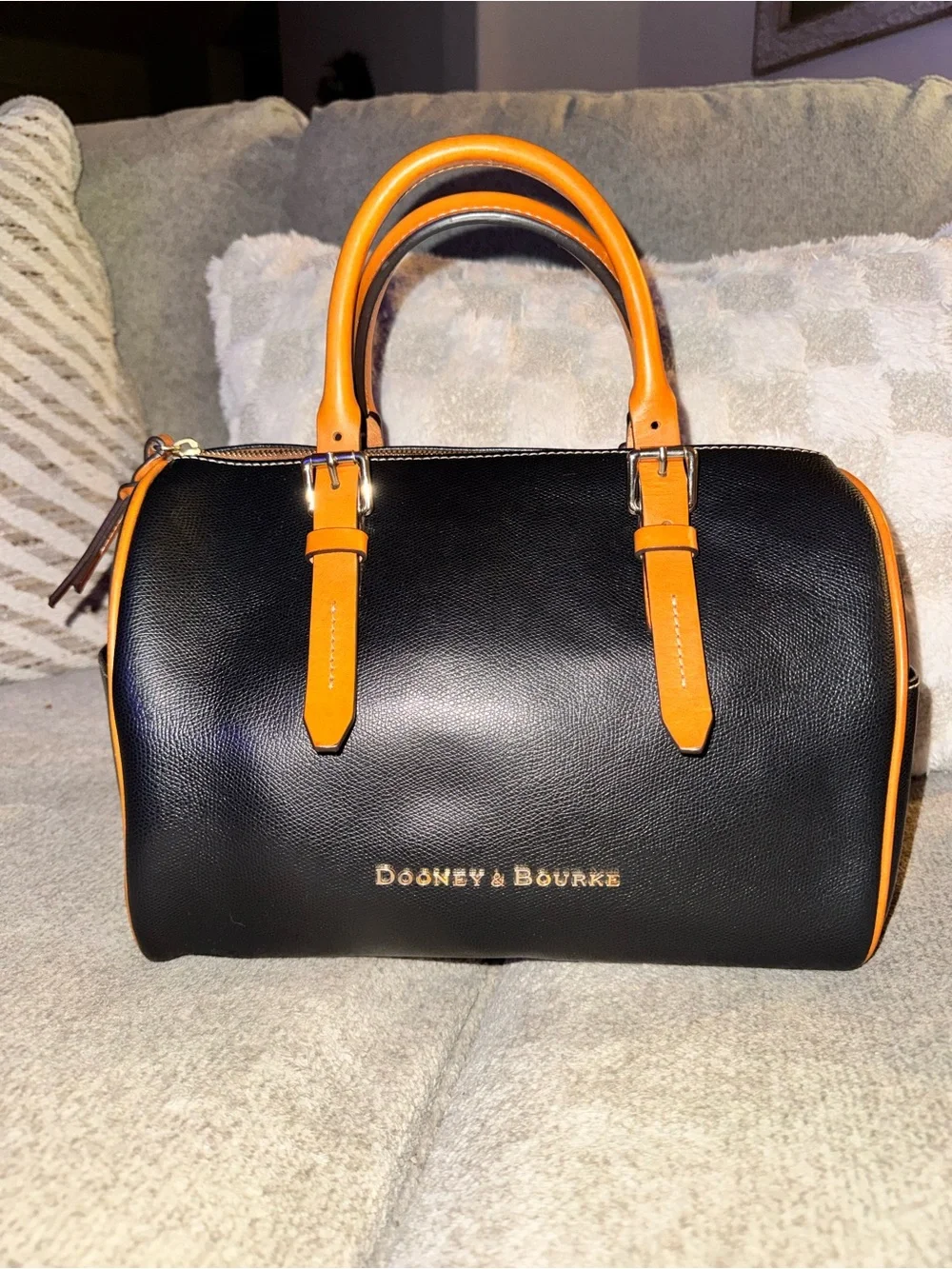 Dooney & Bourke structured dooney